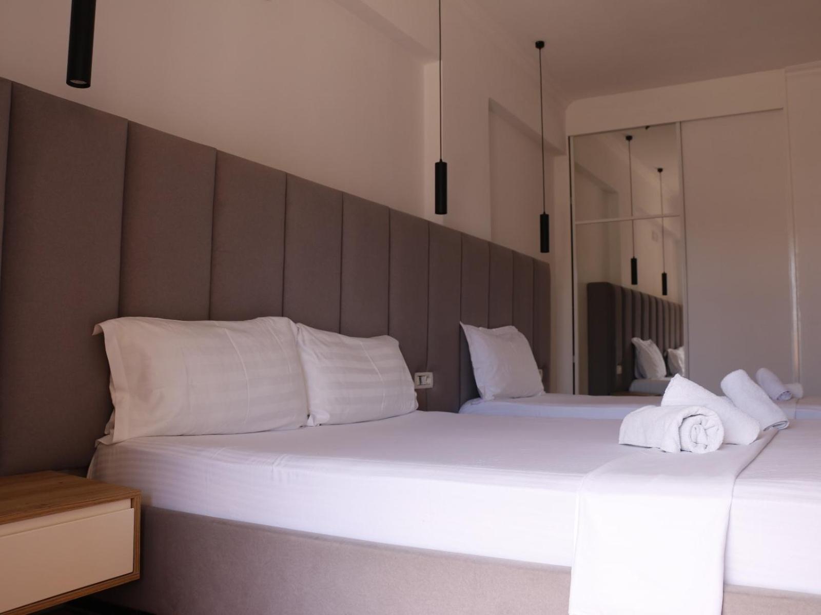 Velco Bb Himara Bed & Breakfast Exterior photo